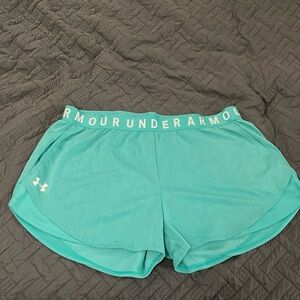 Under Armour Women’s Shorts- teal large
